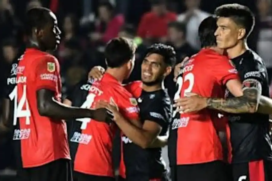 Colón en Santa Fe  por la 2° fecha de la Copa de la Liga