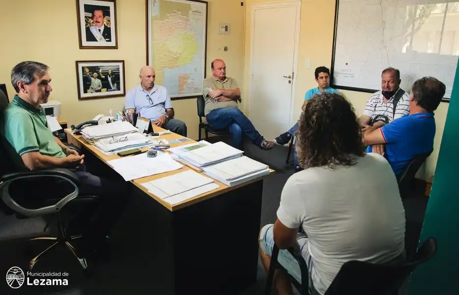 Producción de pejerrey en jaulas flotantes en Lezama: el proyecto crece y anticipan un 2022 con más inversión