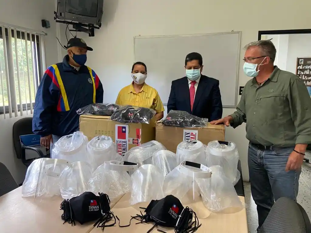Taiwán donó más de 148 mil insumos médicos a venezolanos ante el COVID-19
