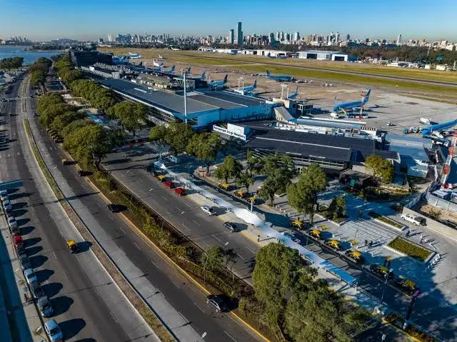 Aumentó un 15% la llegada de turistas extranjeros a la Argentina en septiembre mientras bajaron los viajes al exterior