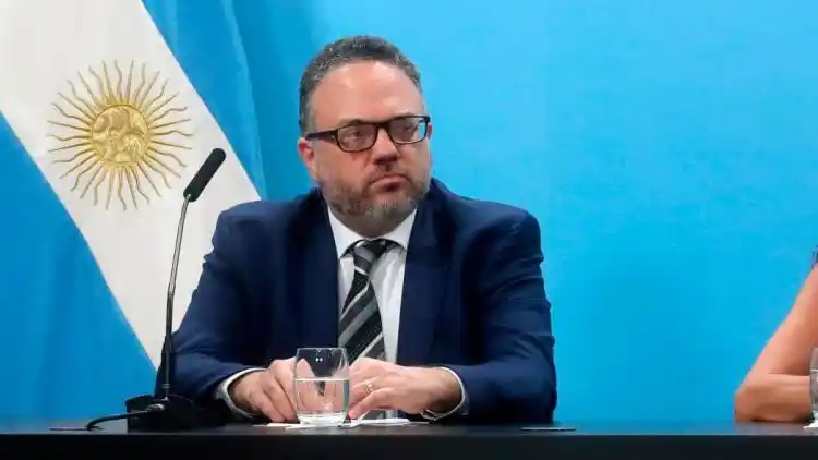 Kulfas asegura que las medidas conforman un plan para exportar más