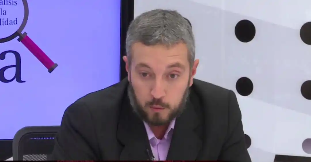 Otro polémico periodista se metió en la pelea con hinchas de Colón