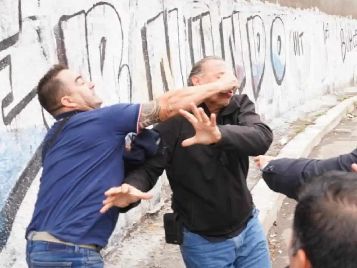 La Matanza: agreden a Berni cuando llegó a una protesta por el crimen de un colectivero