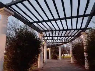 Sustraen luces de la pérgola de la avenida 58 entre 57 y 59