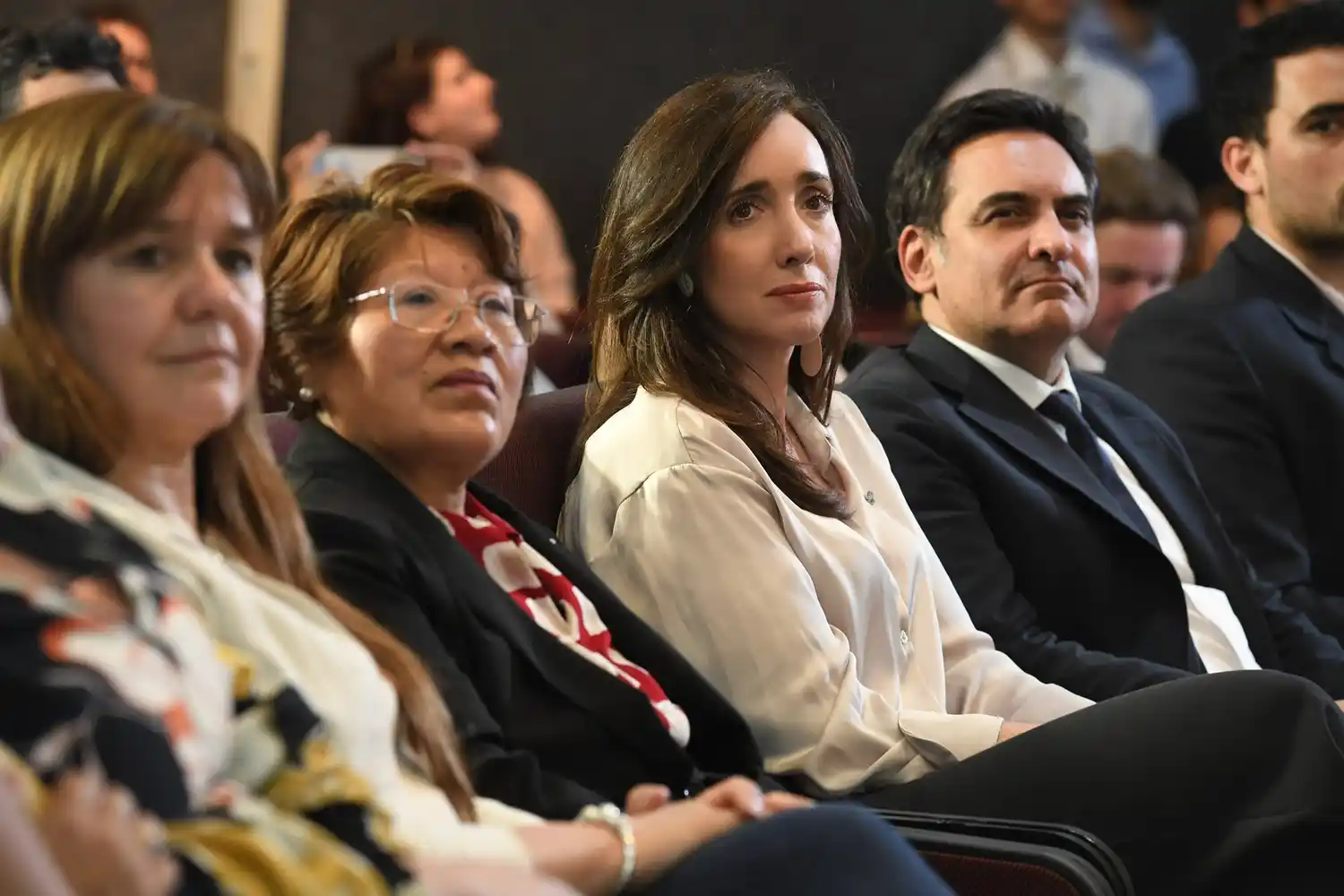 Los libros que criticó Villarruel pueden descargarse de la web de Cancillería. El oficialismo no lo ha advertido.