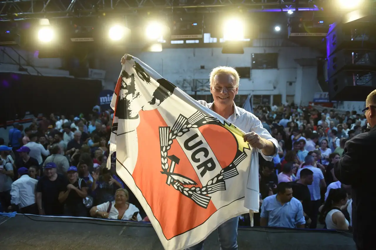 “Estamos todos unidos para construir un país y una provincia mejor”, afirmó Darío Schneider