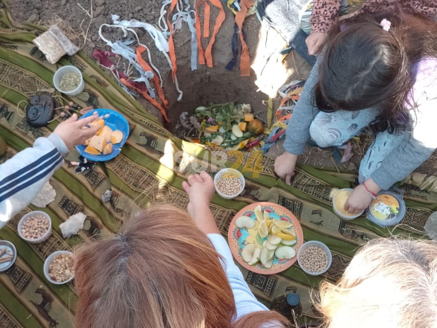 Venado Tuerto celebró a la Pachamama con ofrendas, bailes y música   