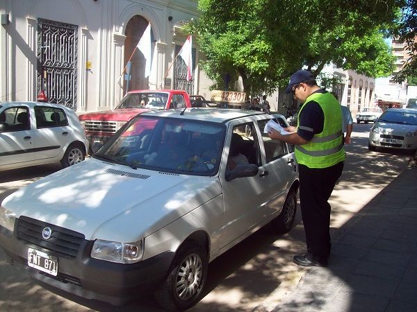 Tránsito realizó controles a remises y a transportes escolares 