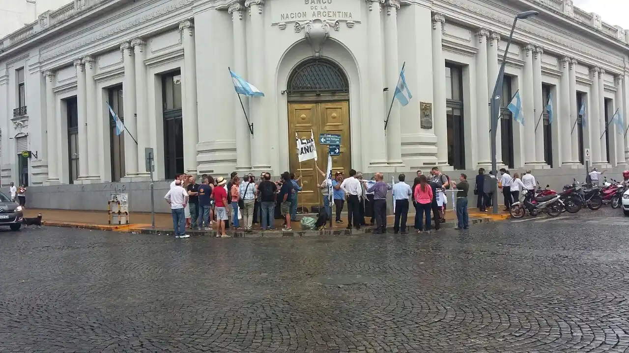 Los trabajadores bancarios cumplieron con segunda jornada de protesta