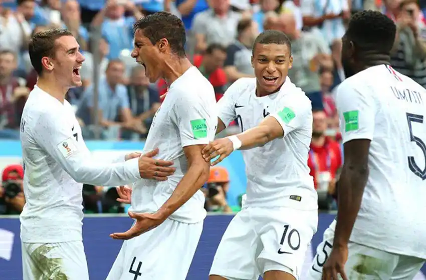 Francia fue superior a Uruguay, le ganó con comodidad y está en semis