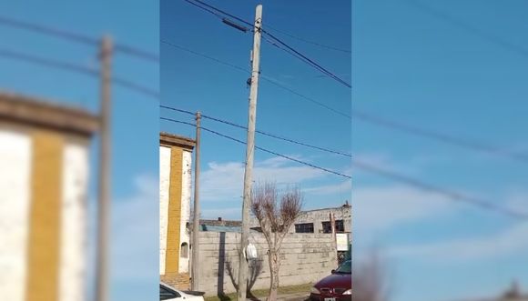 Alerta por otro poste de telefonía
