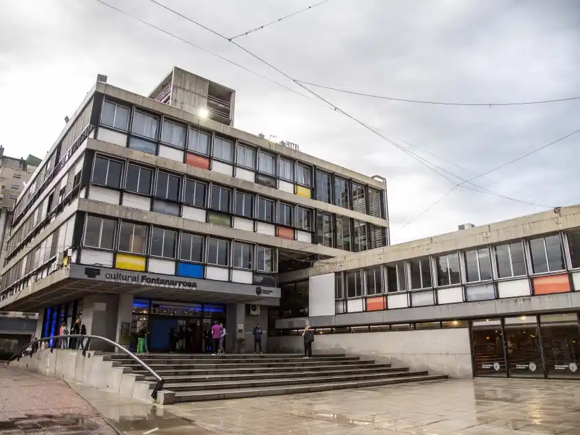 Javkin presentó las ofertas de inversión para la renovación del Centro Cultural Fontanarrosa.