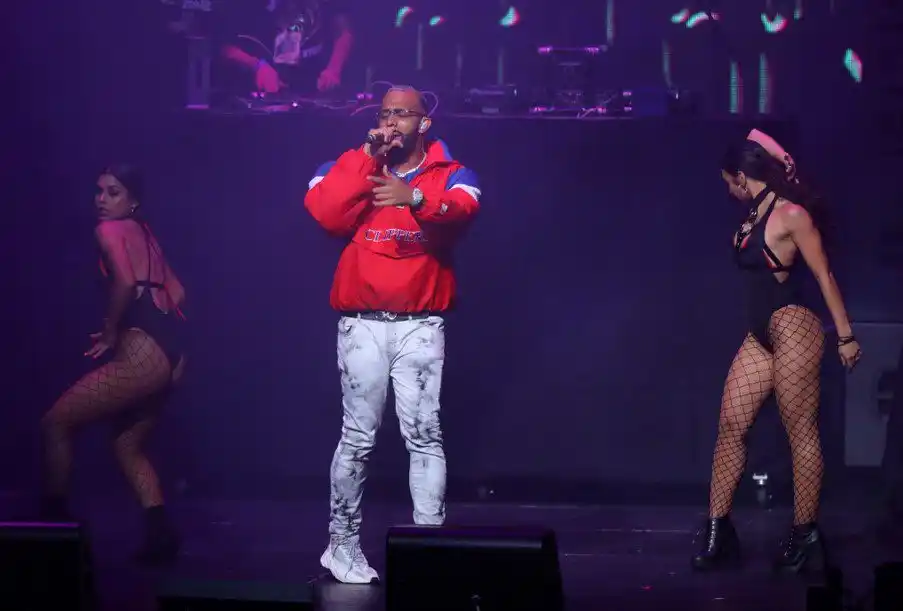 Eladio Carrión ya está en Venezuela