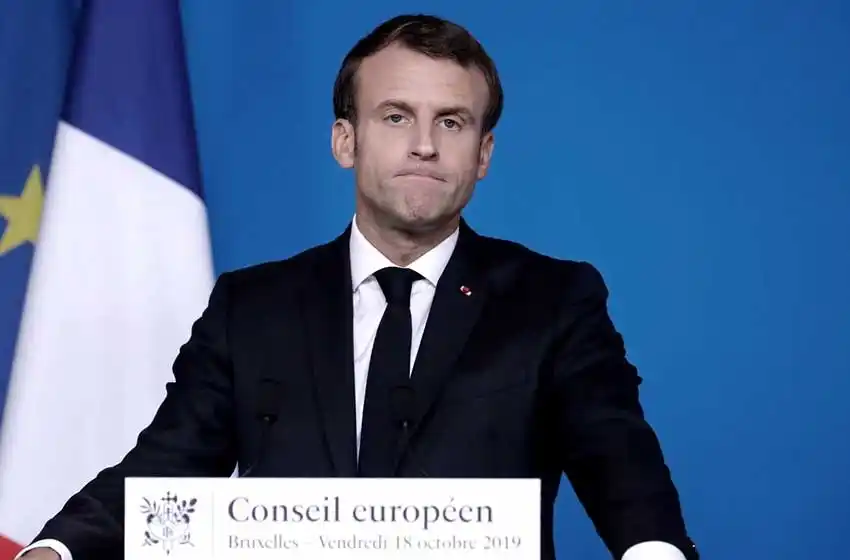 En línea con otros países europeos, Francia suspendió la vacunación con dosis de Astrazeneca