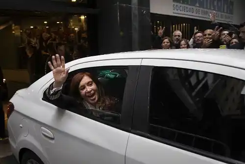 Alberto y Cristina Fernández, Kicillof y Magario, con gremios