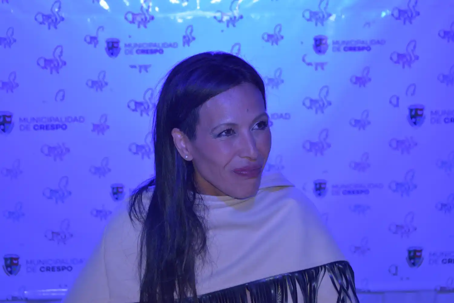 “Como cantores hacemos una política de unión y hermandad, y cuando vemos que hay de aquellas que desunen, tenemos que hacer fuerzas para volver a unir”