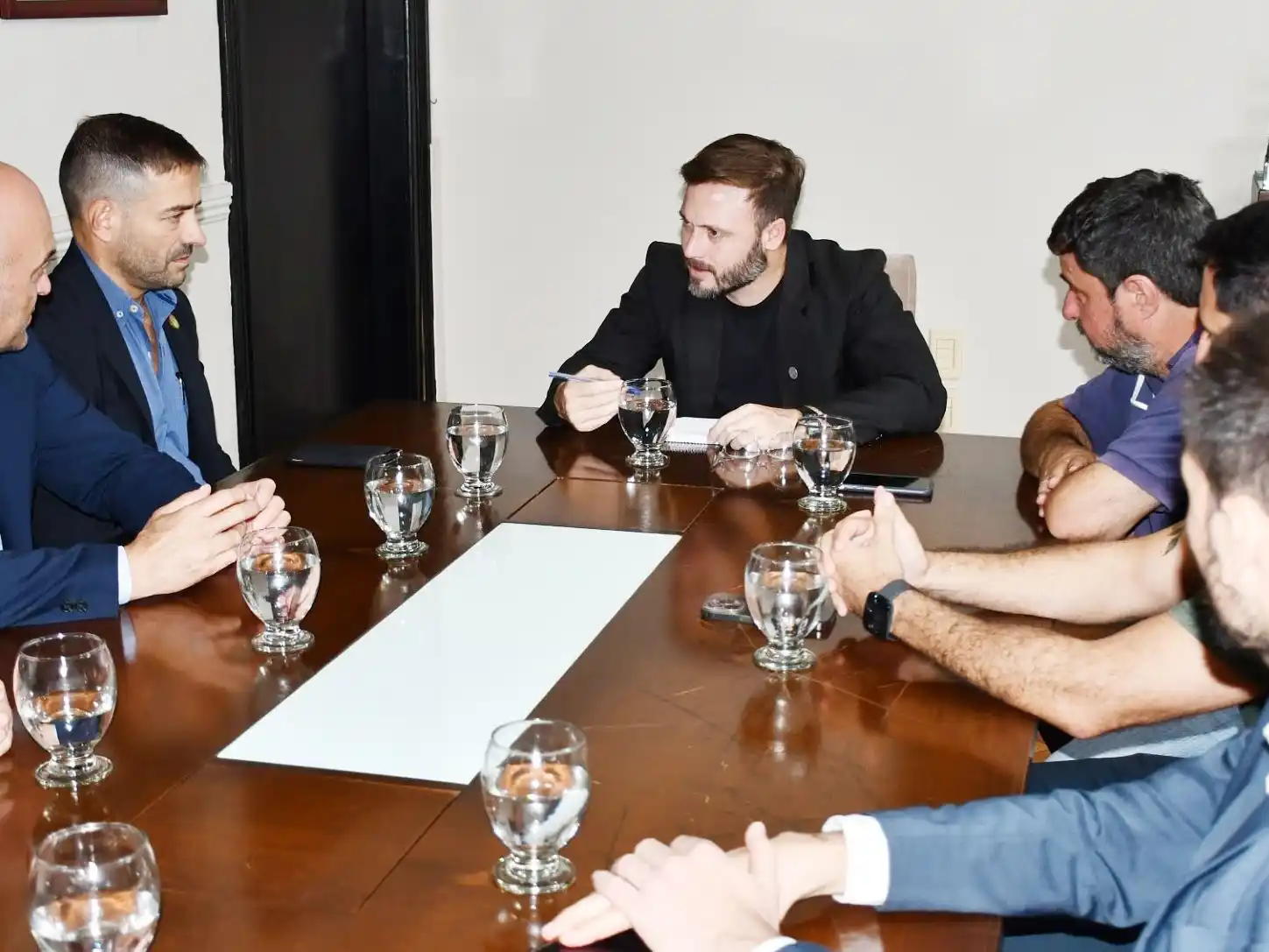 El intendente Azcué recibió al ministro de Salud de la provincia