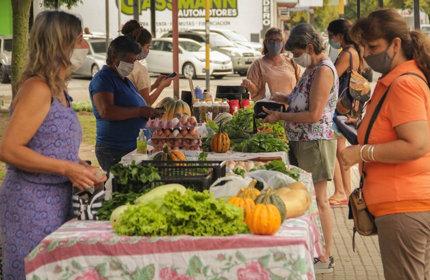 pstrongemLa Feria Agroecológica funciona todos los viernes, de 9 a 12, en la plaza Belgrano/em/strong/p