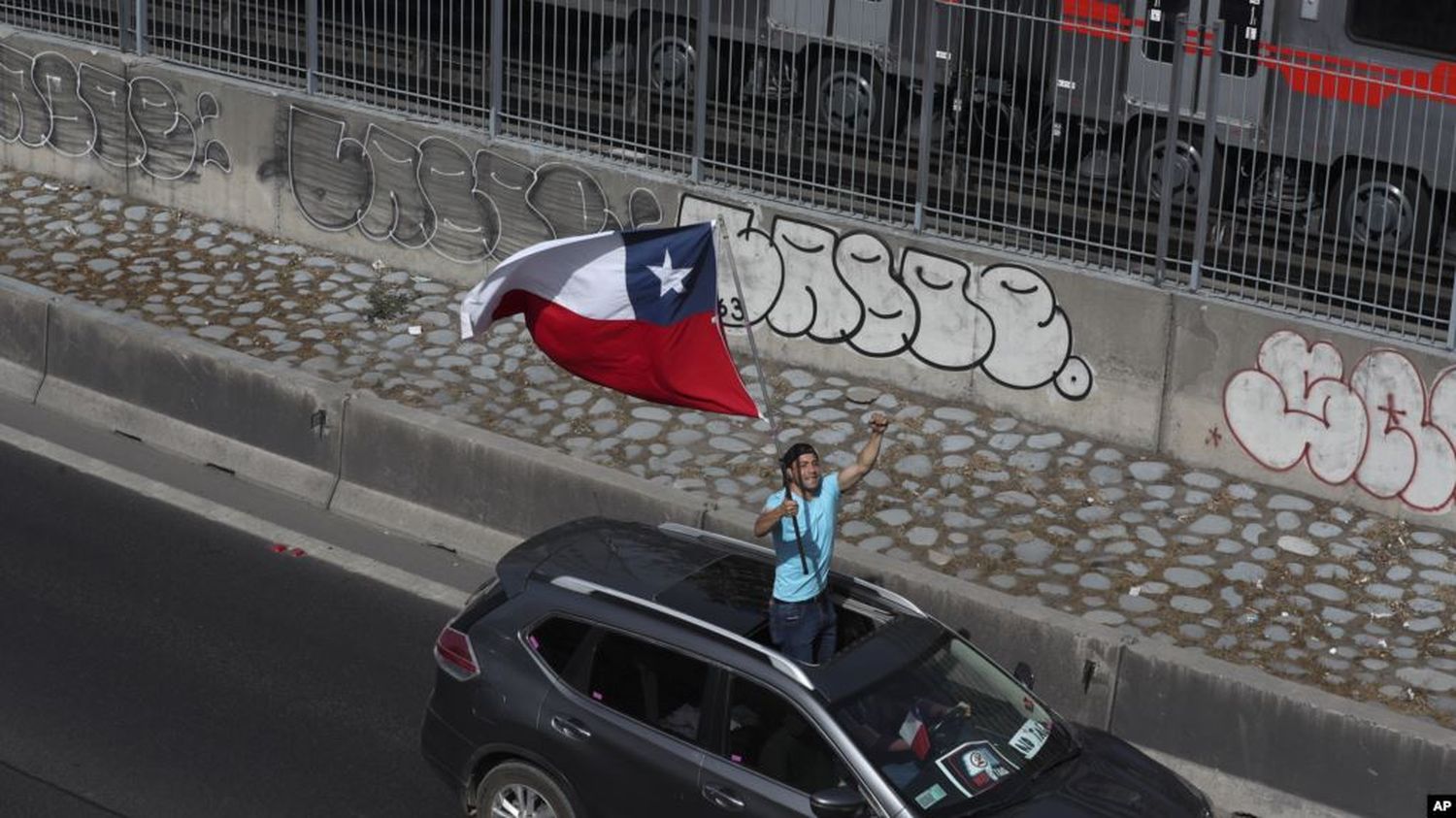 Paro de camioneros agrava situación en Chile