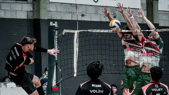 Vóleibol: Huracán se consagró doble campeón local