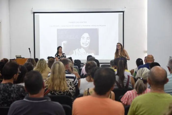 Capacitación sobre la problemática  de la violencia de género
