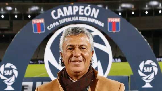 “Pipo” Gorosito firmó su contrato con Tigre
