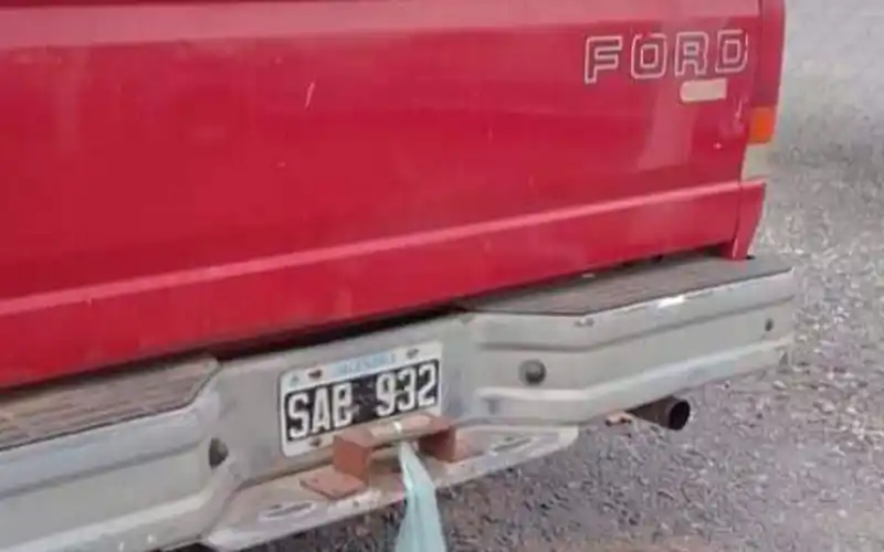 Siguen buscando la camioneta robada