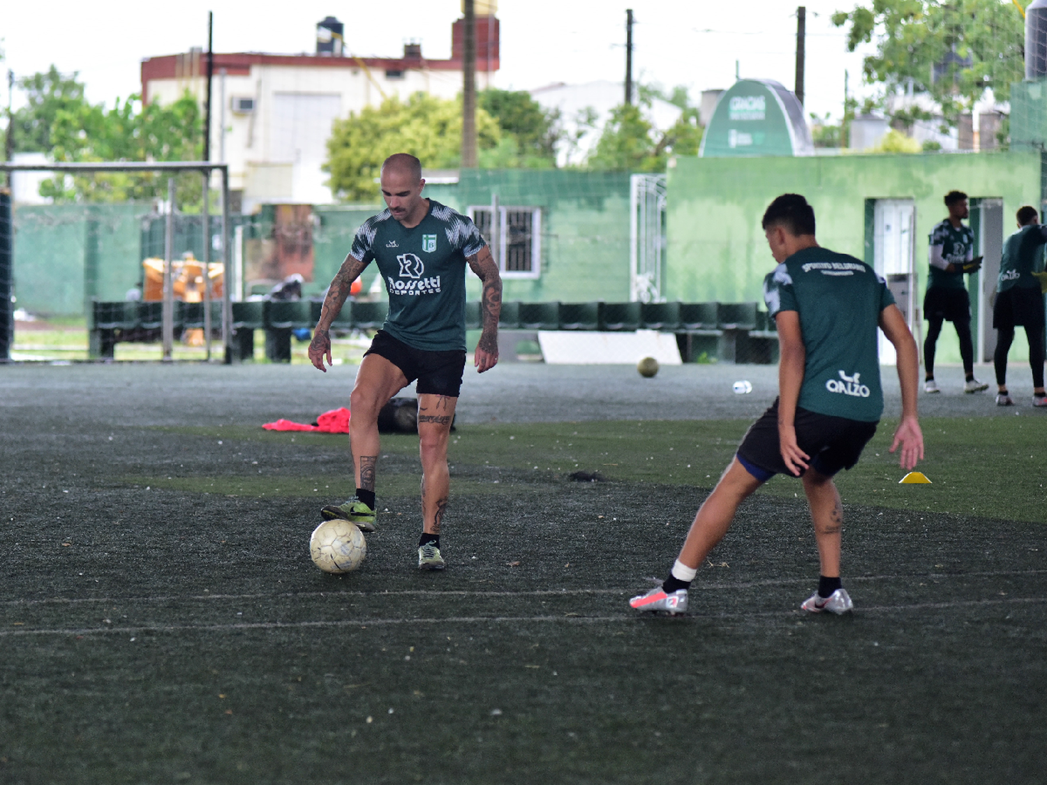 Sportivo hizo fútbol y piensa en su primer amistoso