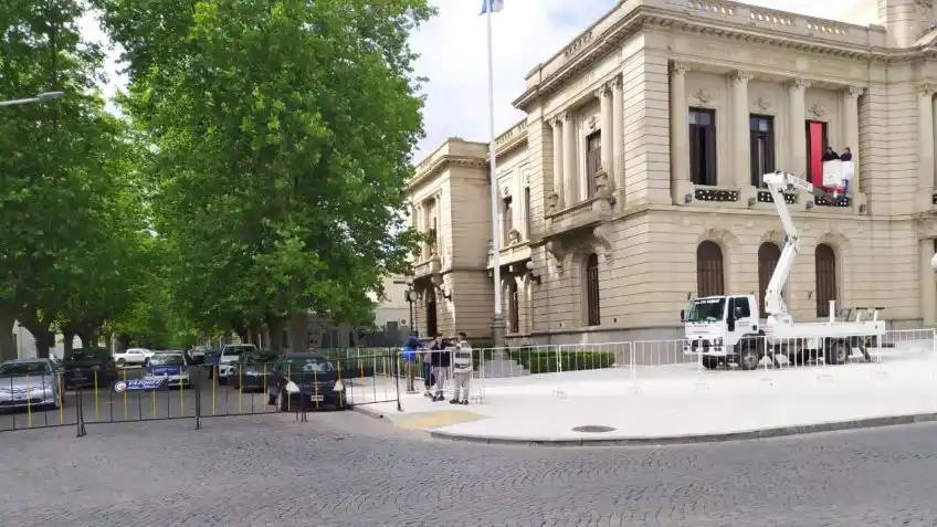 Vallaron el municipio tandilense tras la manifestación en reclamo del joven atropellado por el funcionario