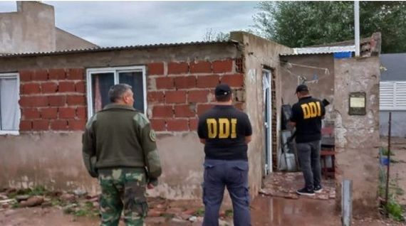 Preso por matar a su hijastro, extorsionó a un balcarceño luego de hacerse pasar por una menor