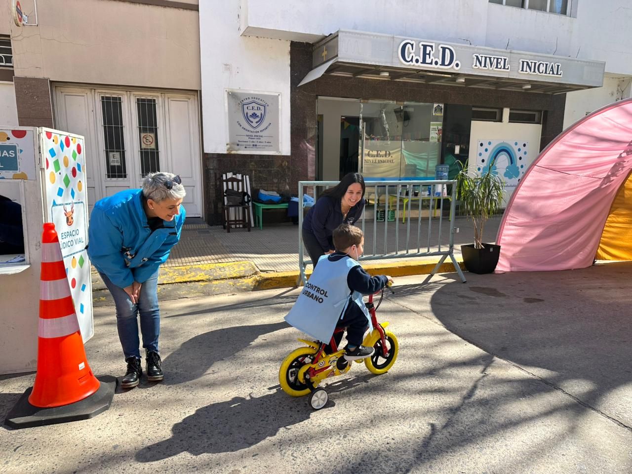 Los niños disfrutaron de la jornada de aprendizaje.