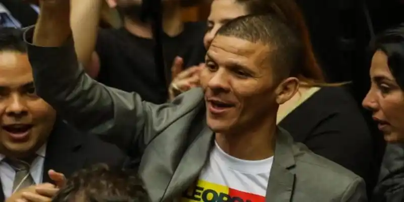 Bajo fianza LIBERARON GILBER CARO tras estar implicado en un accidente de tránsito en Miami