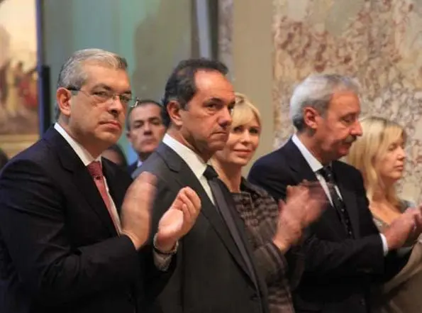 Scioli y Julián Domínguez, juntos en la misa en que ordenaron Arzobispo al rector de la UCA