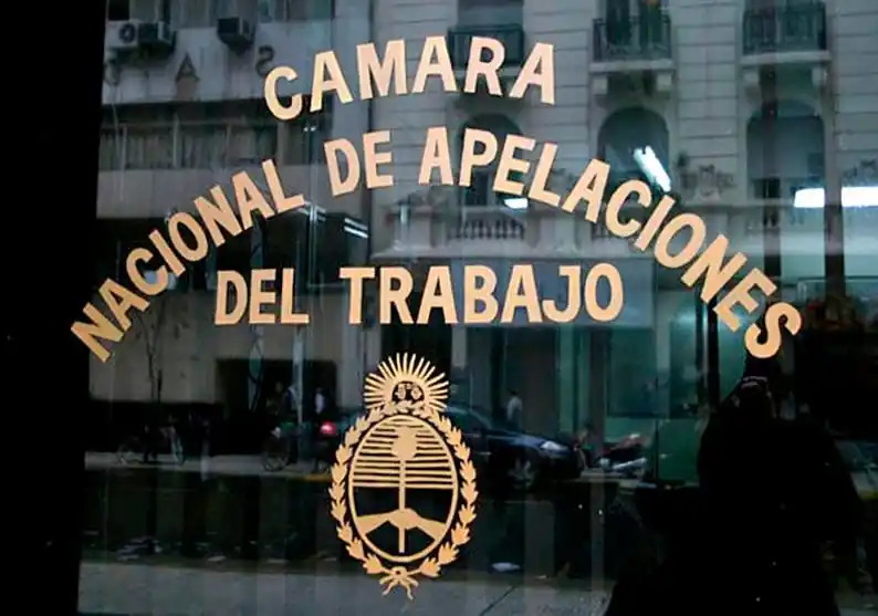 La Cámara Nacional del Trabajo frenó las reformas laborales del DNU de Milei