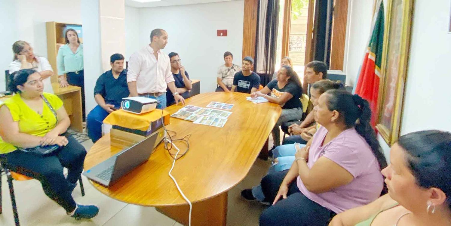 Formación para la creación de nuevas cooperativas en Concordia