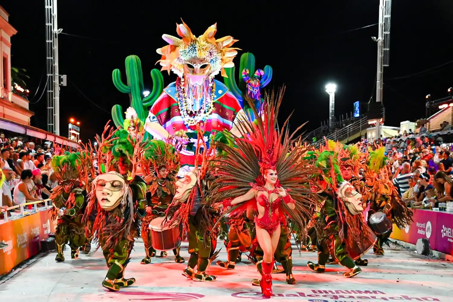 El Carnaval de Gualeguaychú deslumbró en su cuarta jornada con un espectáculo inolvidable