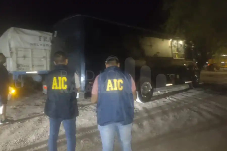 Le robaron el colectivo a la banda de música Klandestinos: lo interceptaron el Monte Vera