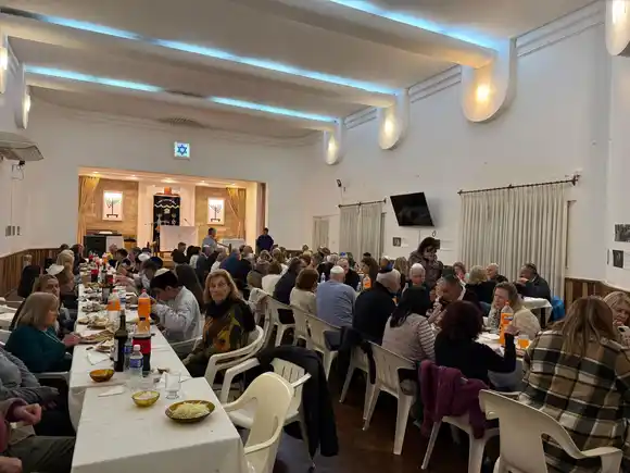 Gratas visitas en la Asociación Israelita