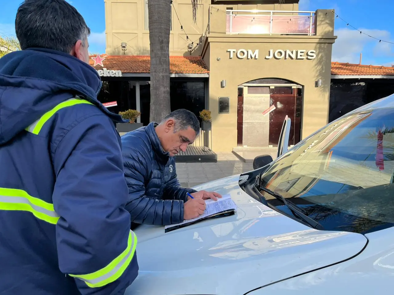 La Municipalidad clausuró Tom Jones