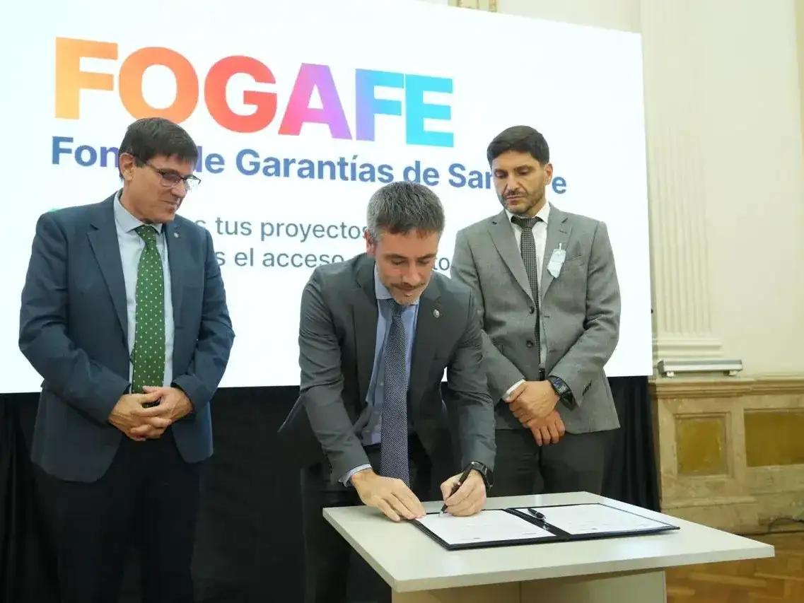 Pullaro: “Invertimos los recursos que ahorramos para que nuestras pymes puedan crecer, desarrollarse y generar empleo” - 2