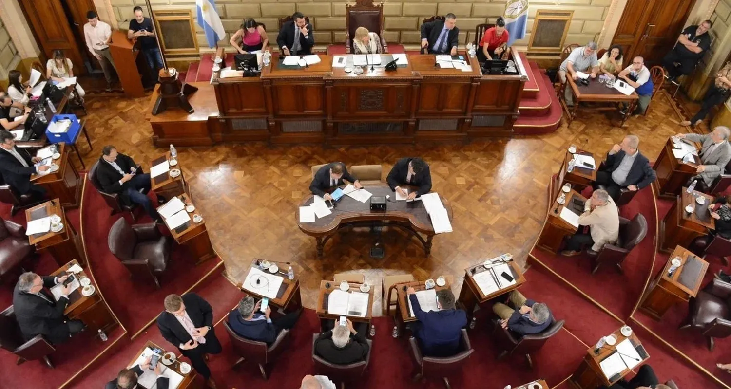 Este martes 5 jurarán los 19 senadores electos y reelectos por la provincia de Santa Fe.