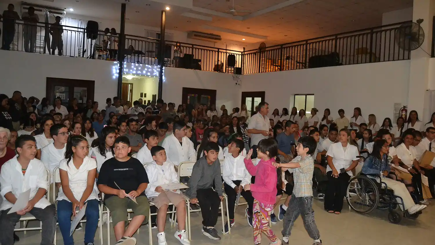 Emotivo acto de egresados y cierre del ciclo lectivo en “Lucecitas”