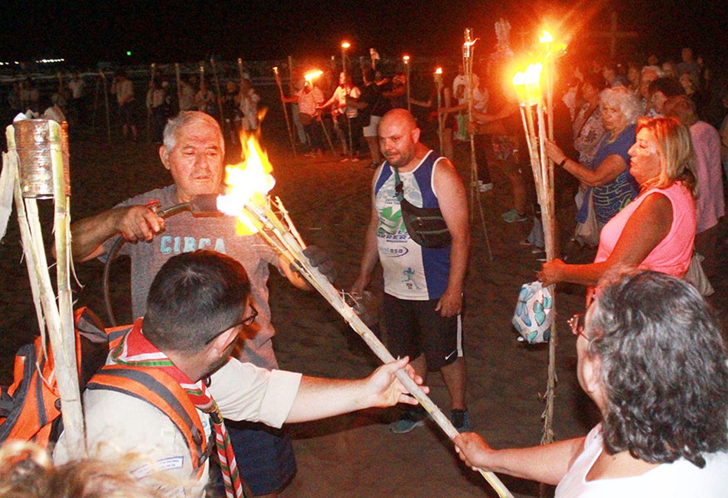 La vuelta del Rosario iluminado