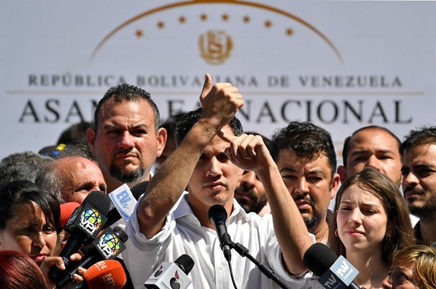 Juan Guaidó, tras su liberación: "Trataron de ponerme unas esposas y no lo permití"