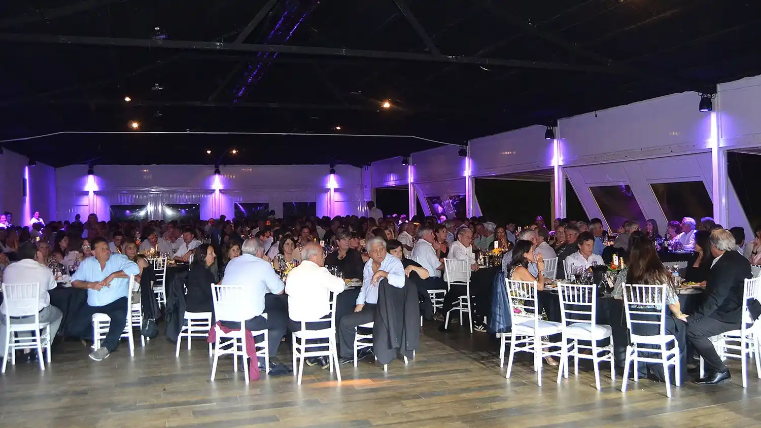 Gran cena solidaria a beneficio de la Escuela “Lucecitas”