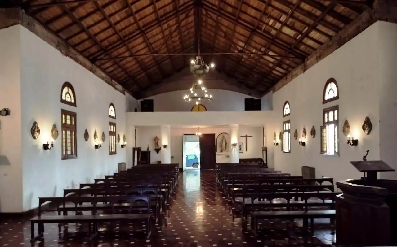 Lezama: La parroquia Cristo Rey quedó habilitada para dar misa tras los arreglos del cielorraso