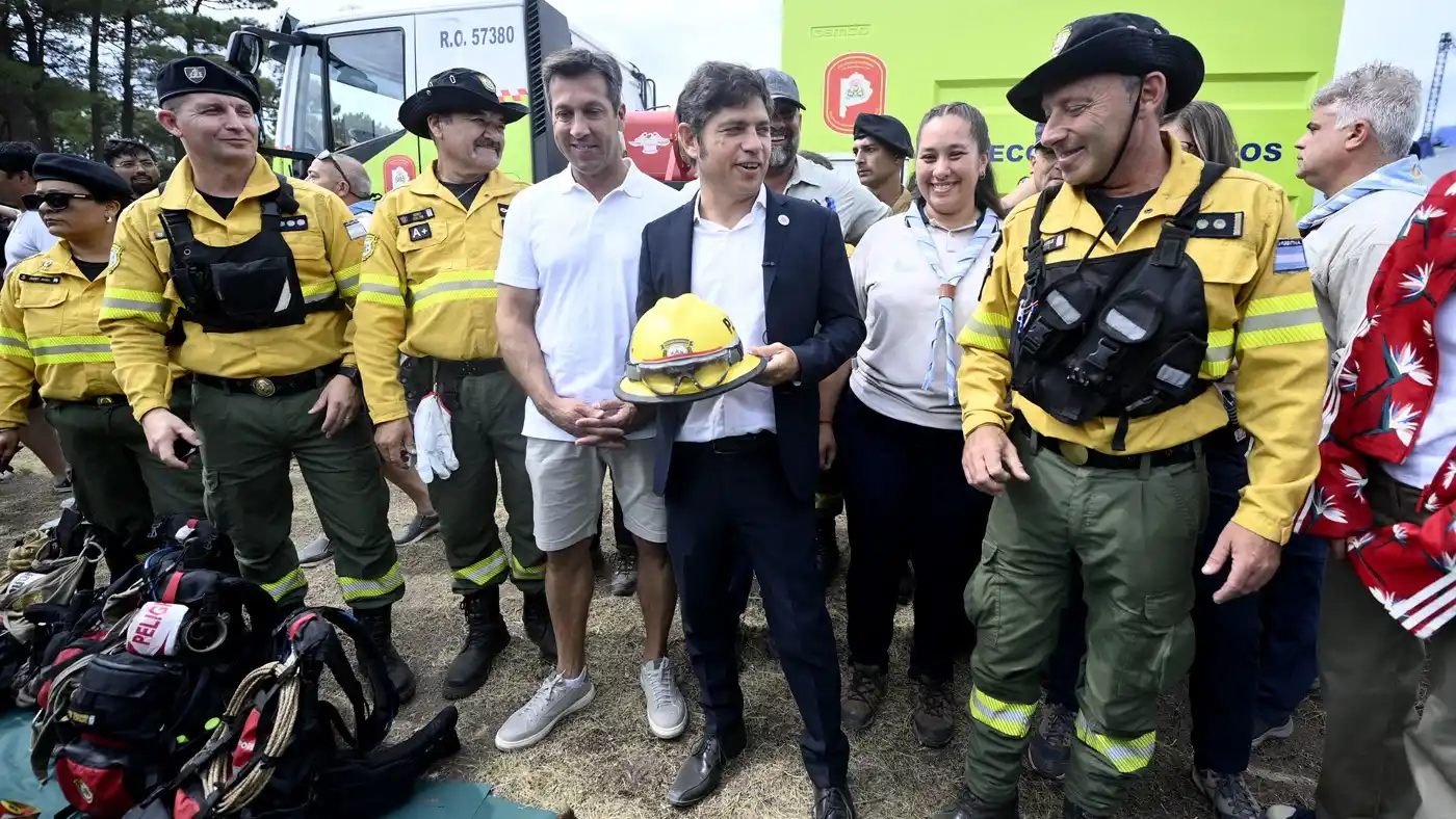 La actividad incluyó un simulacro de combate de incendios.