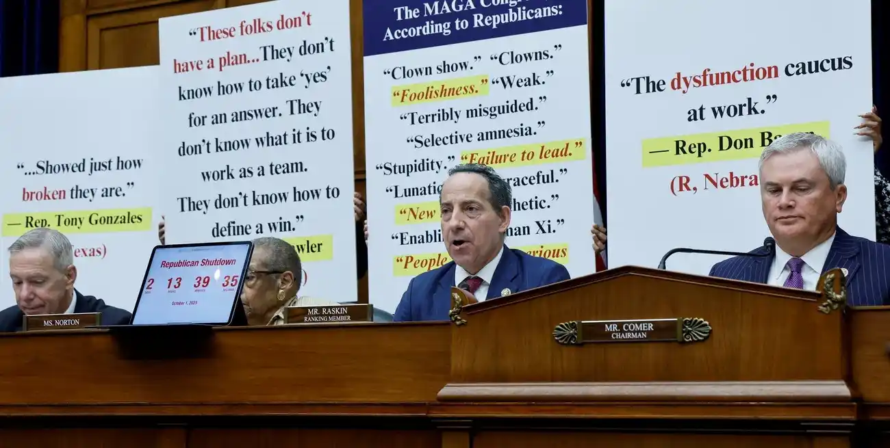 Miembros de alto rango de la Cámara de Representantes asisten este 28 de septiembre a una audiencia de investigación de juicio político contra Joe Biden por los negocios extranjeros de su hijo Hunter Biden. Reuters.