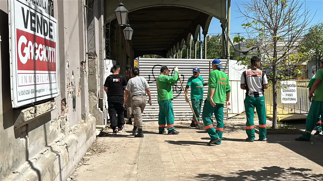 ranchada recova ripamonti limpieza ex almacenes viejos centro rafaela recolector de basura pdi policia - 6