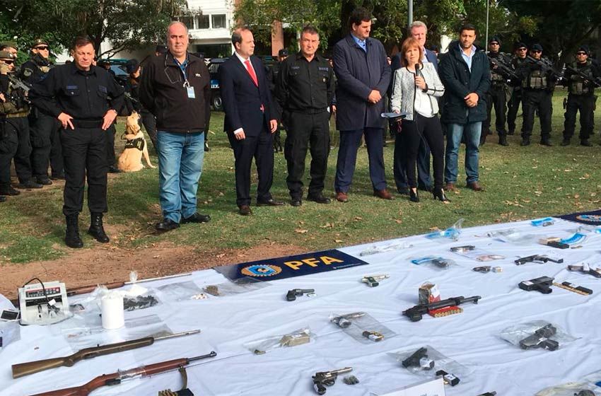 Secuestraron ametralladoras y granadas en múltiples allanamientos por los ataques al Poder Judicial